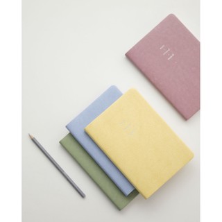 Sổ kế hoạch tháng Notable Memory Planner 2021