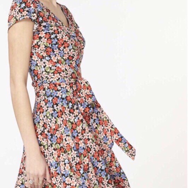 váy hoa xuất xịn #vayhoa, #vayxoe , váy hoa dáng xoè hàng vnxk giá gốc 360k sale 50% còn 180k, size s m l, hàng hot đẹp