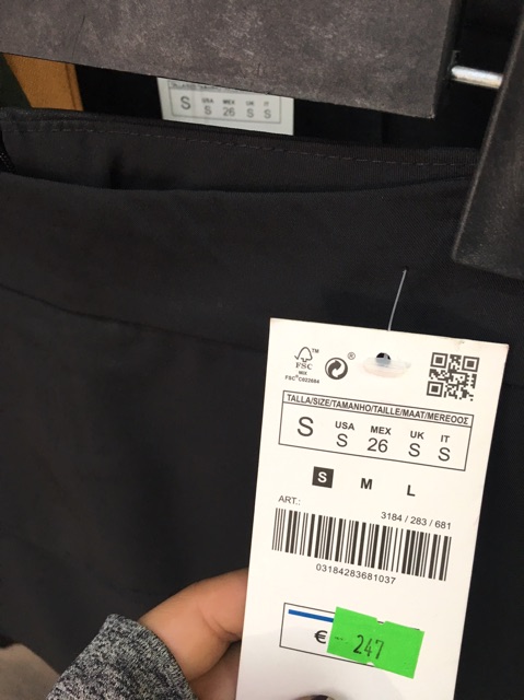 CHÂN VÁY XÒE TẦNG LOẠI ĐẸP MS14027 | BigBuy360 - bigbuy360.vn