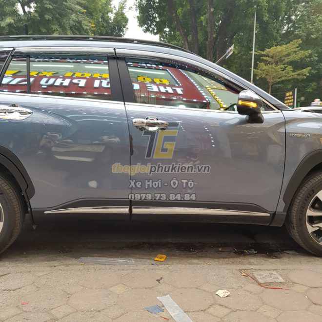 Bộ 4 chi tiết ốp hông sườn xe Toyota Corolla Cross - mạ Crom