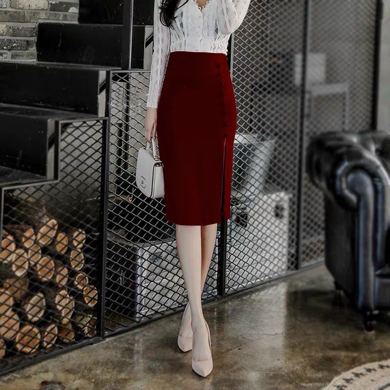 Váy công sở xẻ tà trước đính cúc | BigBuy360 - bigbuy360.vn