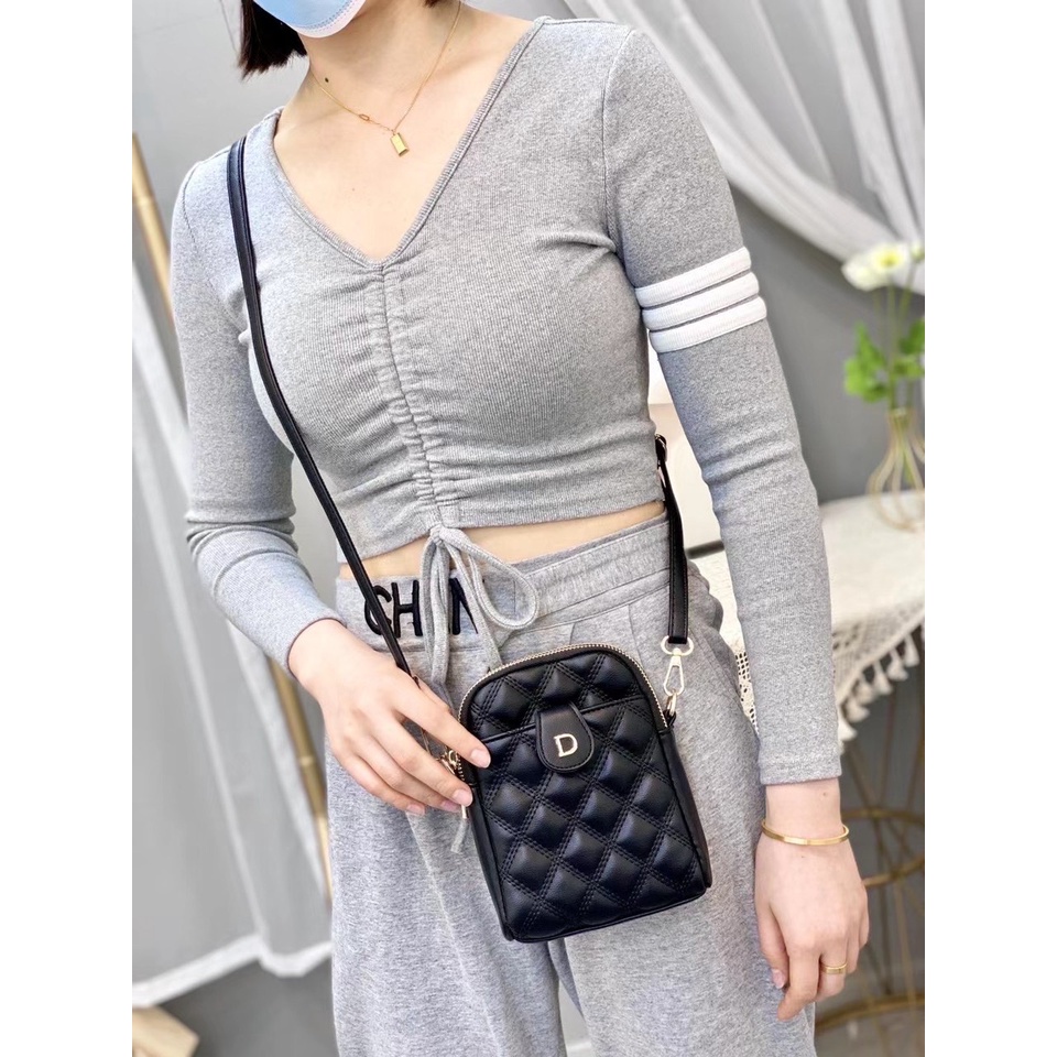 Túi da nữ đựng điện thoại đeo chéo tiện dụng màu đen dập vân nổi 3057