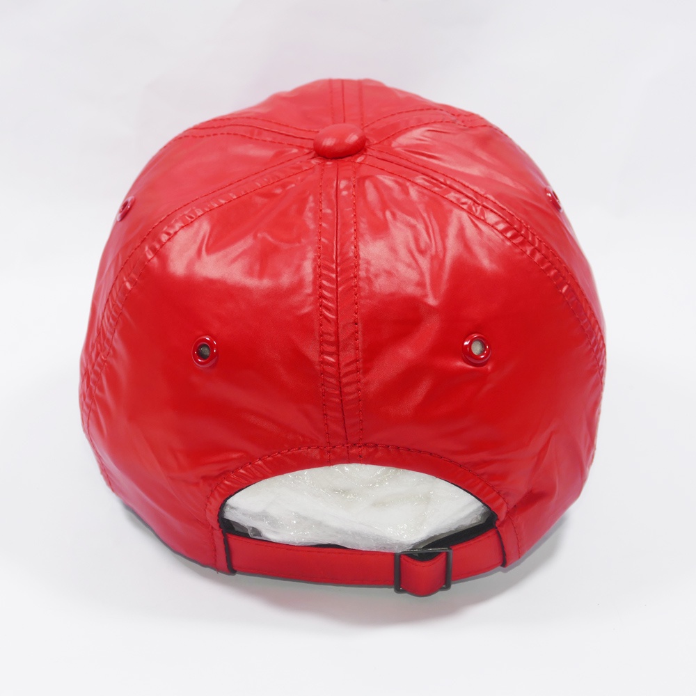 Nón kết dù mặt da vuông NS. Chất liệu dù cao cấp tạo cảm giác thoải mái cho người đội