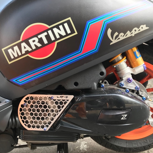 Ốp nồi côn lưới tổ ong cho Vespa máy đời iget