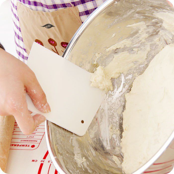 Dụng cụ cắt bột vét bột khi làm bánh (CCB01)