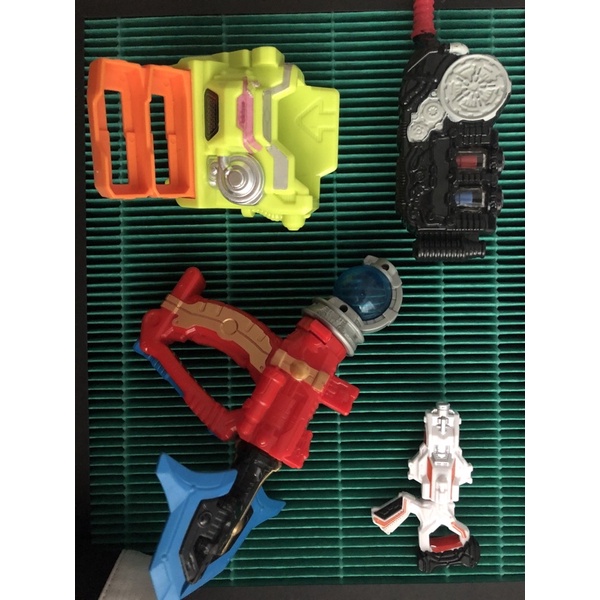 Đồ Chơi Mini (Kamen Rider Build , Ex-aid / Super Sentai Pat vs Lu, Uchu )