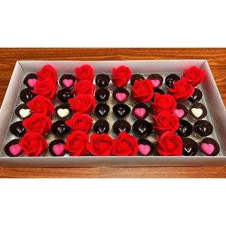 Hộp Hoa Hồng Sáp & 30 viên Socola nhân hạt Điều, Hạnh Nhân, Nho Mỹ khô, Mứt Dâu - Quà tặng người yêu ngày Valentine, 8/3