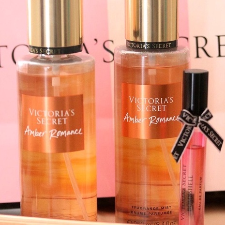 Xịt Thơm Body Victoria’s Secret Amber Romance Shimmer [w̠i̠n̠i̠e̠ッ]