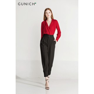 Quần jogger đen phối nút Gunich