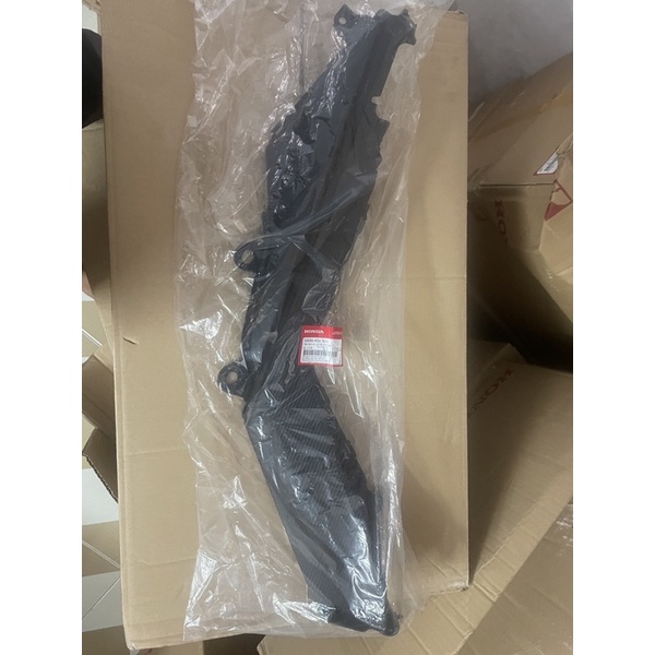 Nhựa Nhám Bảo Vệ Giá Để Chân Trái Winner