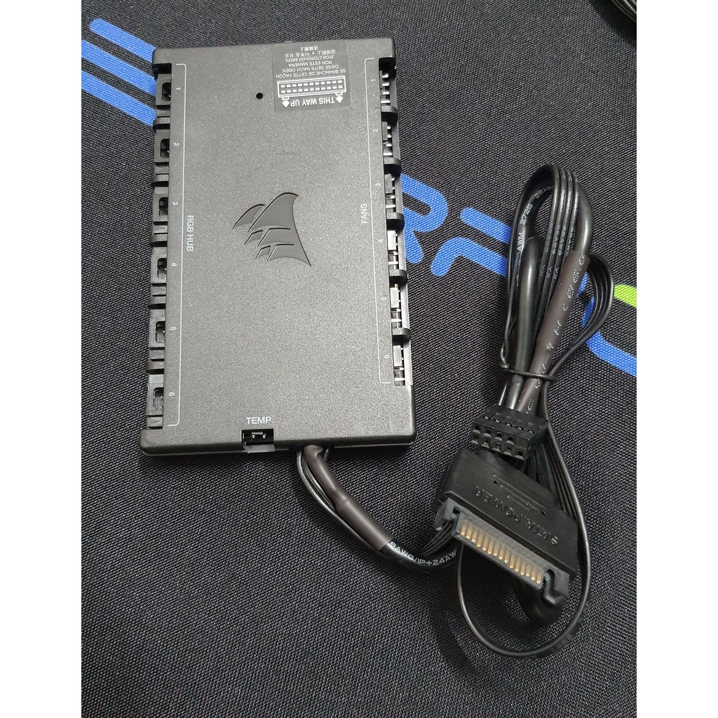 Hub điều khiển Corsair Commander core, note pro mới, note core