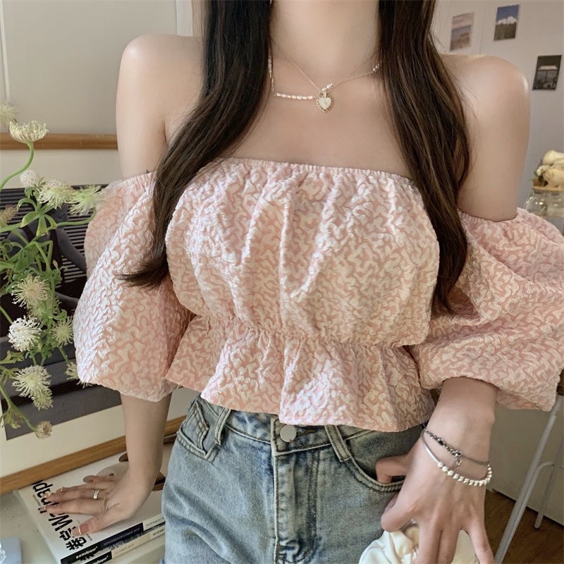 Áo trễ vai hoa nổi phong cách hàn quốc. Áo hở vai tay bồng trơn gợi cảm A01
