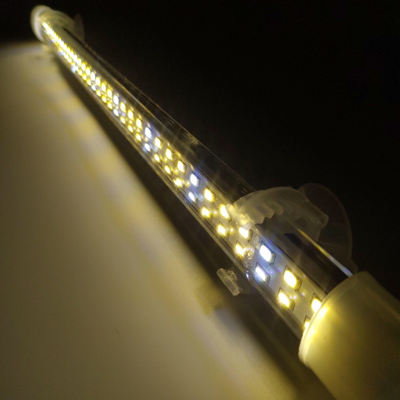 Đèn Led cho hồ bể cá rồng 2 hàng bóng Xuan Mei Long 120 cm mau vang No Ratings