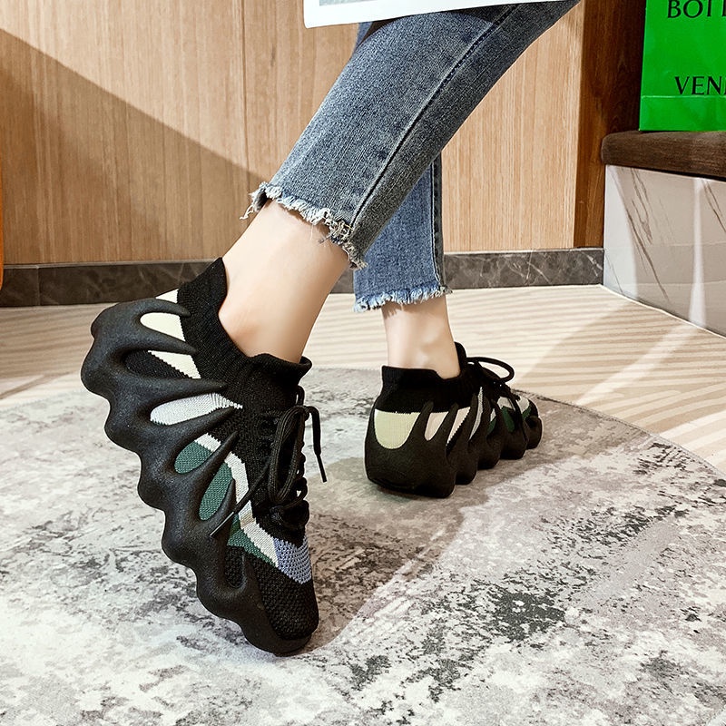 Giày Thể Thao Nữ Thoáng Khí Năng Động