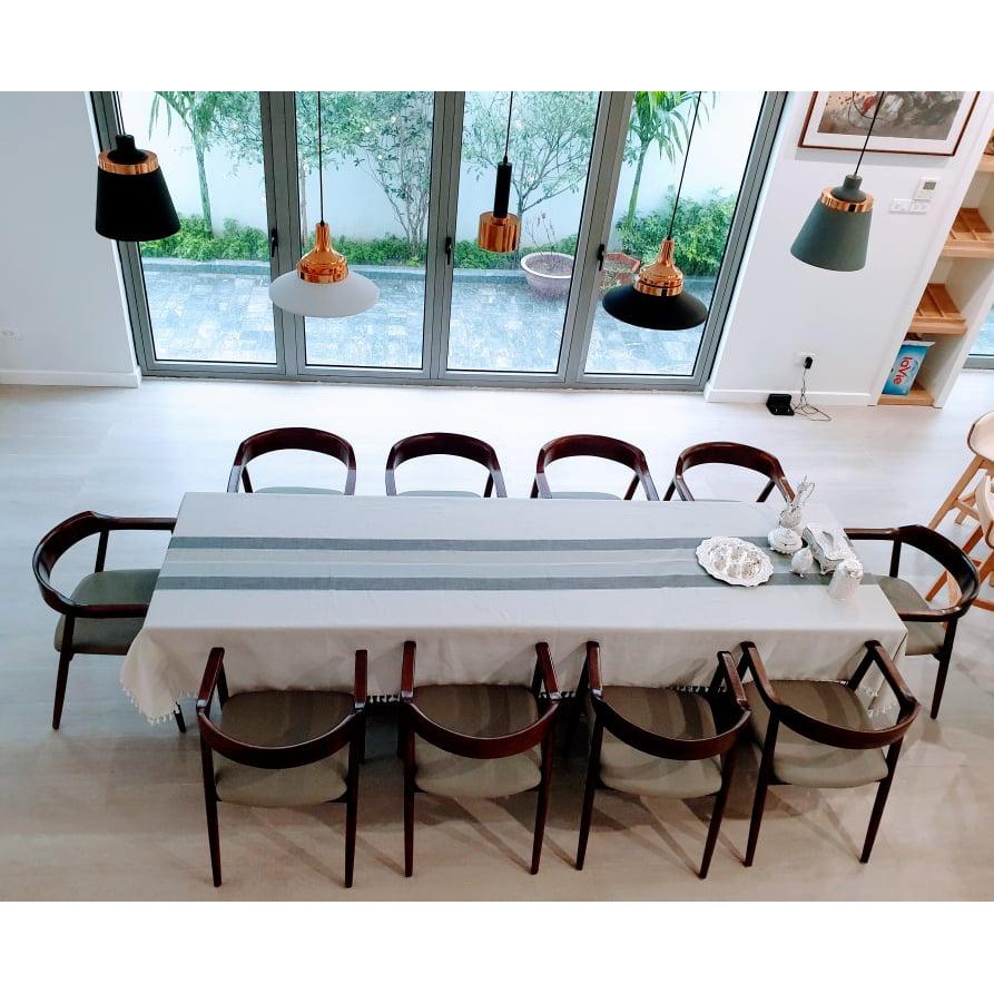 Khăn trải bàn Landecor nền trắng sọc kem xám sang trọng - TB453