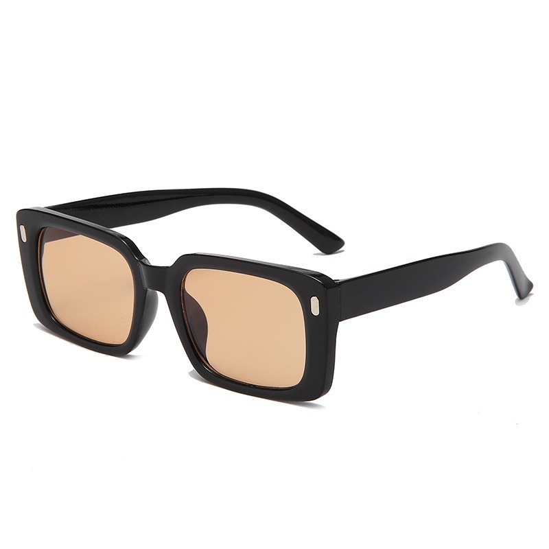 Kính râm phong cách Hàn Quốc sành điệu cho nữ