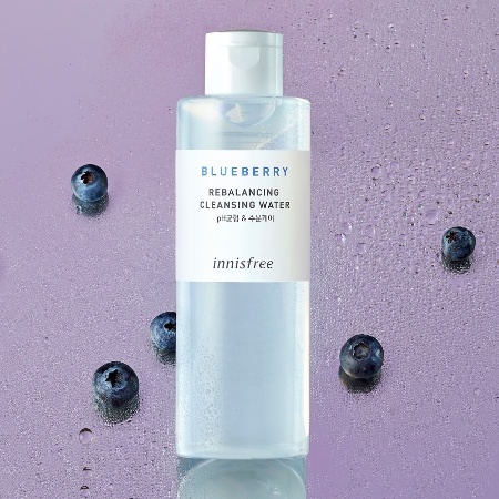 Nước tẩy trang từ việt quất Innisfree Blueberry Rebalancing Cleansing Water 200ml