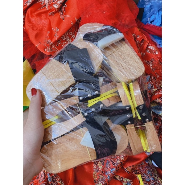 Guốc gỗ gộc Mộc cho bé trai và bé gái