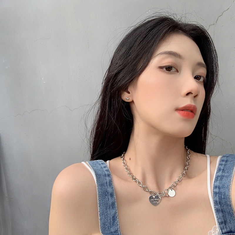 Vòng cổ nữ mặt dây hình trái tim thời trang