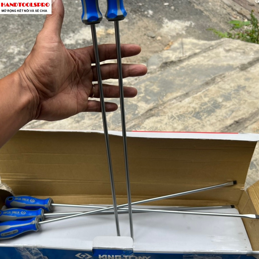 Tua vít đầu dẹp 6.5X400mm Kingtony 14226516
