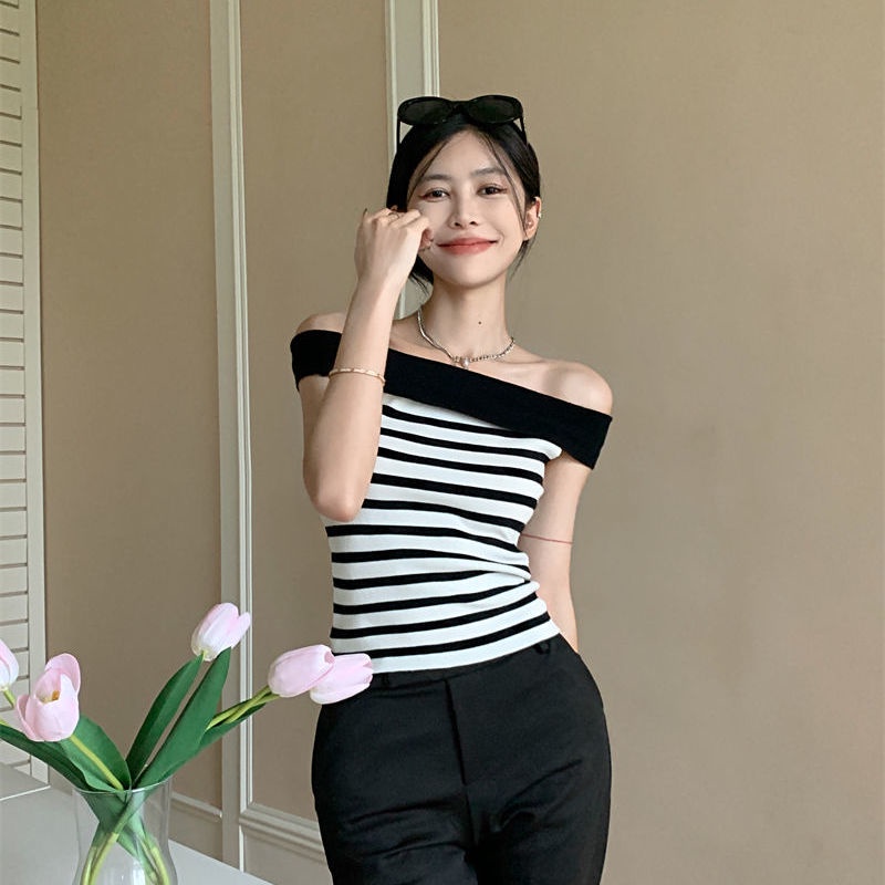 Áo Thun Dệt Kim Không Tay Hở Vai Họa Tiết Kẻ Sọc Màu Tương Phản Thời Trang Mùa Hè 2022 Dành Cho Bạn Nữ
