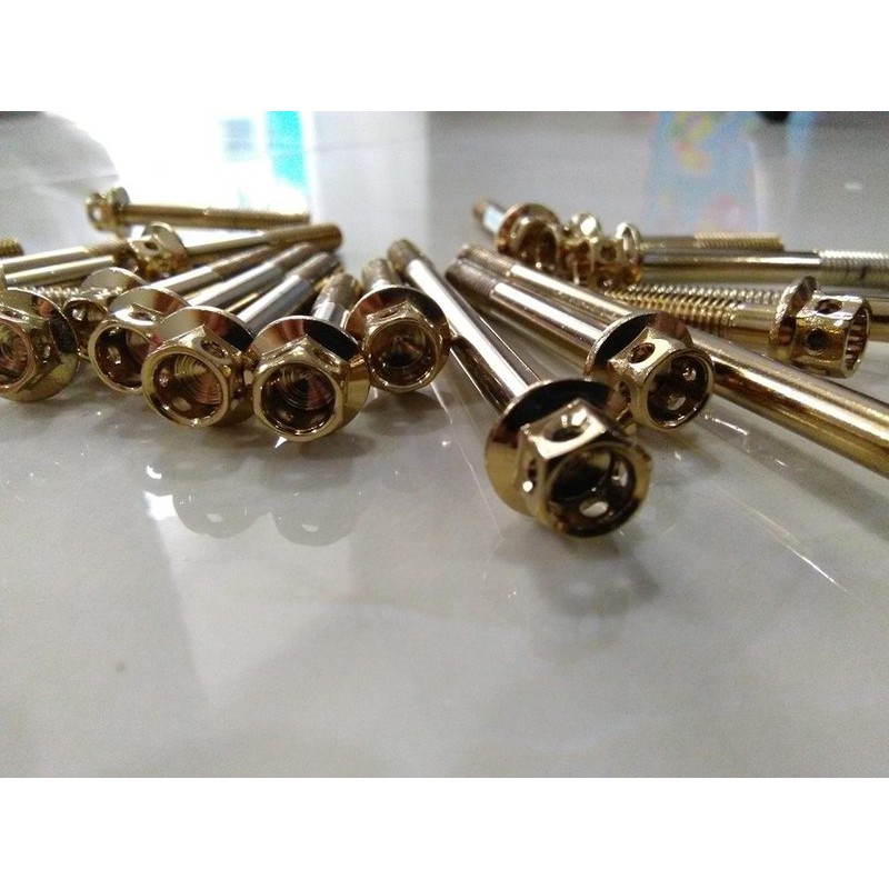 Ốc lốc máy winner vàng hình vương miệng