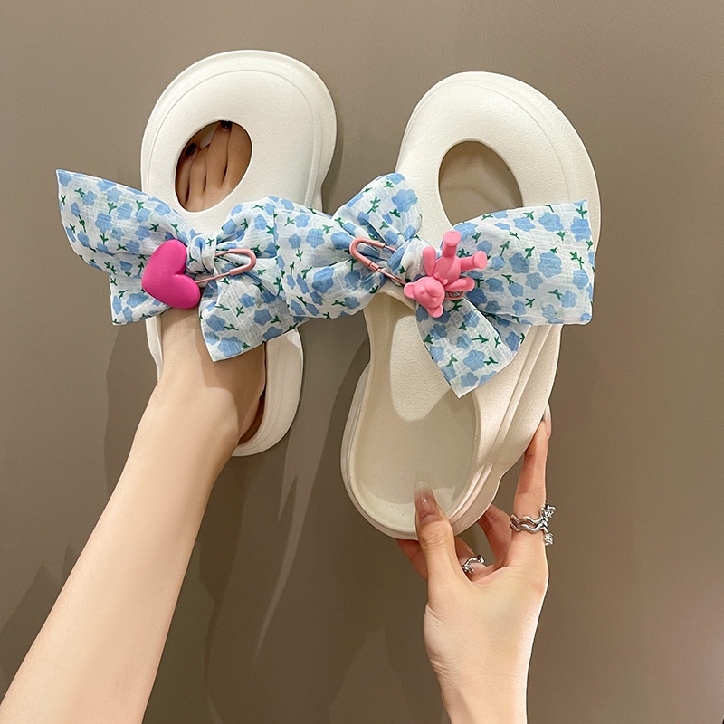 Dép Lê Đục Lỗ Đính Nơ Nhỏ Họa Tiết Hoa Tươi Mới Thời Trang Xuân Hè 2022 TTH349