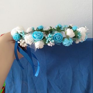 Vòng hoa đội đầu chụp hình  kỷ yếu