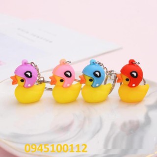 Móc khoá vịt đội mũ
