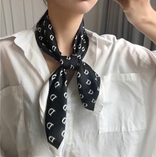 Khăn lụa vuông đơn giản. Size 70x70.