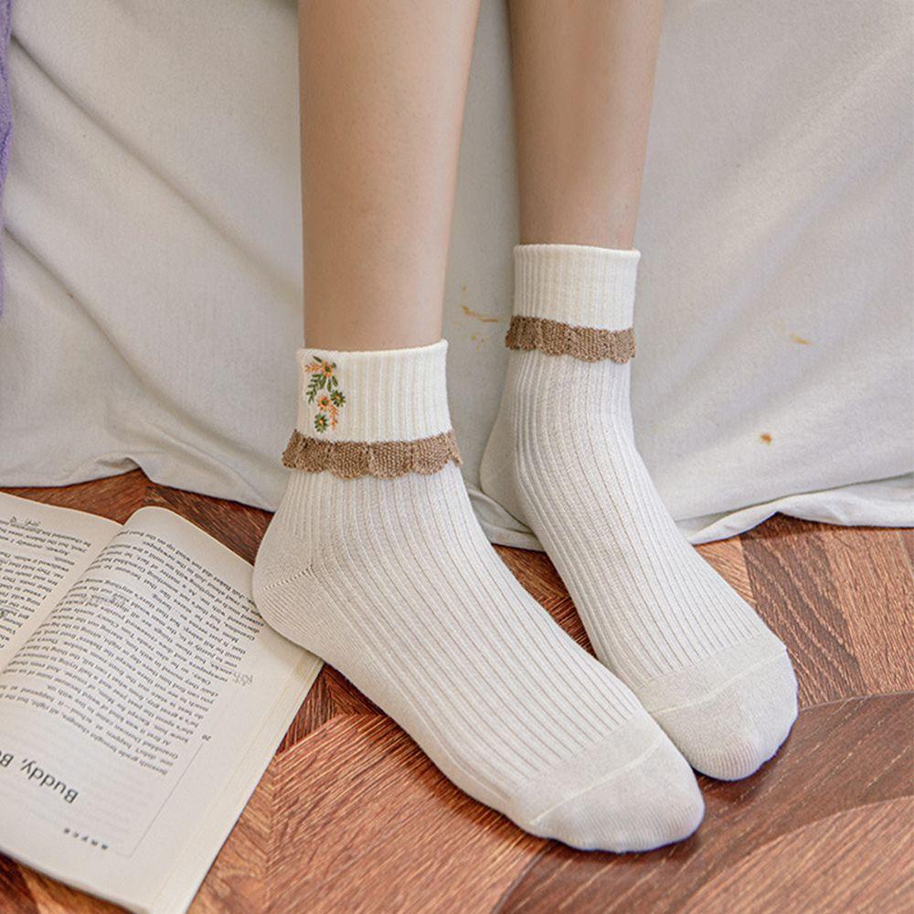 Đôi Vớ Phối Ren Họa Tiết Thêu Phong Cách Lolita Thời Trang Cho Nữ