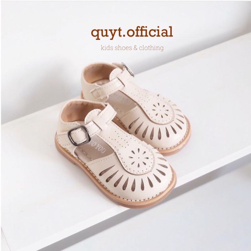 [Có sẵn] Giày da hoạ tiết cắt cố điển tiệm nhà Quýt