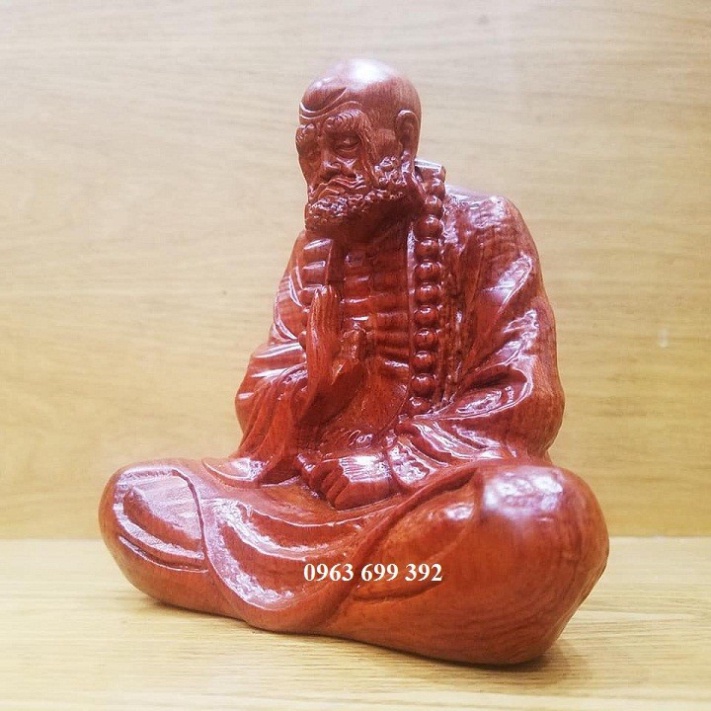 Tượng đạt ma sư tổ ngồi thiền bằng gỗ hương