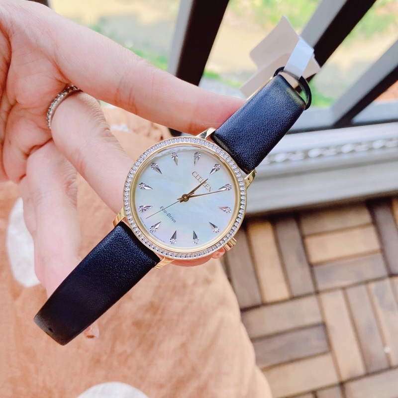 Đồng Hồ Nữ Citizen Eco-Drive FE7042-07D Mặt Khảm Trai Dây Da Đen Case 36mm