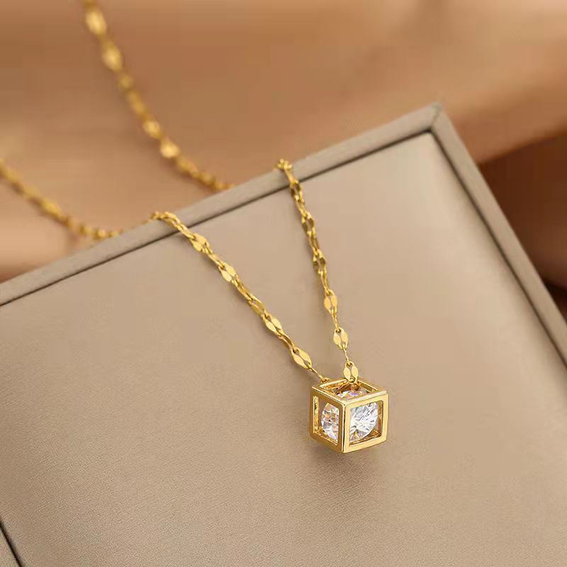 Dây chuyền nữ titan không gỉ mặt khối lập phương basic Her Accessories CT21