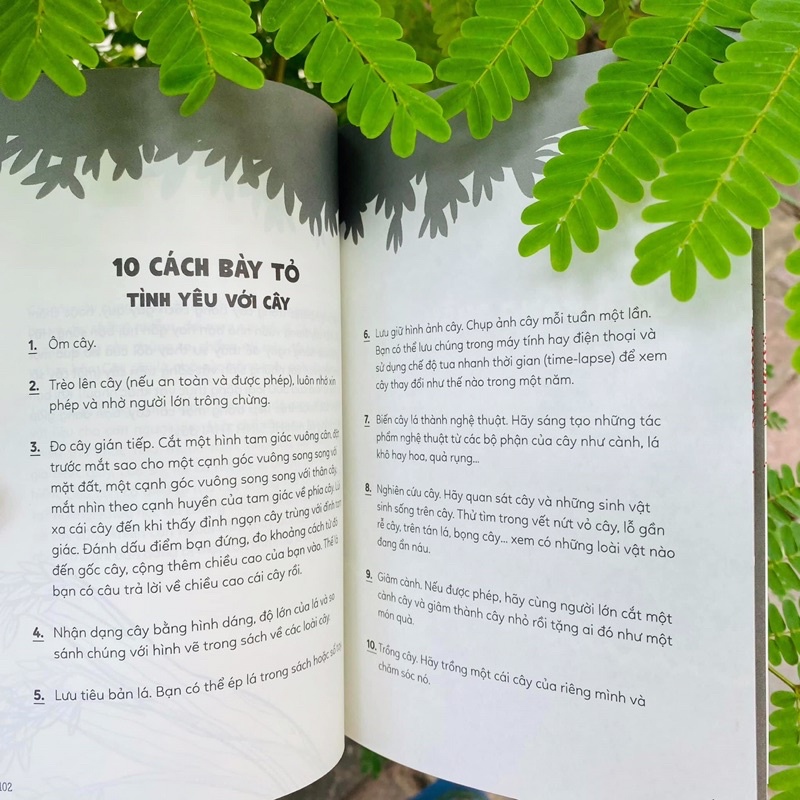 Sách - Giải Cứu Địa Cầu - 50 Cách Giảm Lượng Rác Thải Và Cứu Thế Giới - NNB