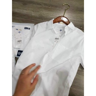 Áo sơ mi trắng GU siêu đẹp