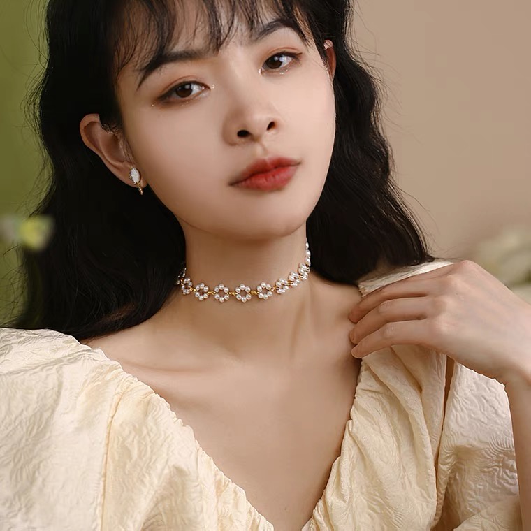 Vòng cổ Đính Ngọc Trai Hình Hoa Thời Trang Dành Cho Nữ