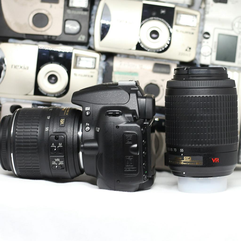 Máy ảnh NIKON D5000 kèm kit 18-55 + 55-200 G ED VR  có bảo hành