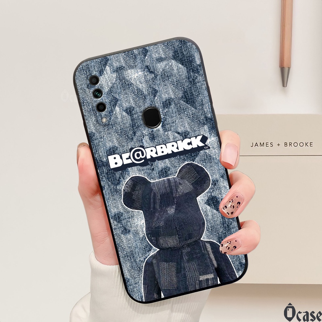 Ốp lưng Oppo A8 / A31 in gấu cạnh viền vuông có bảo vệ camera