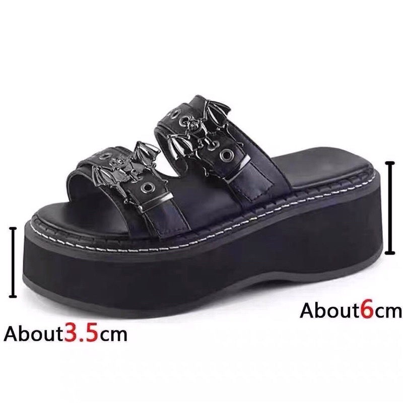 Dép xỏ sandal da nam nữ đế cao 6cm quai cài hoạ tiết hình dơi phong cách Y2k Gothic