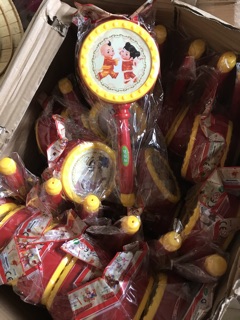 Trống lắc cho bé