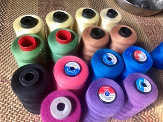 Sét chỉ may hoặc tơ đủ màu