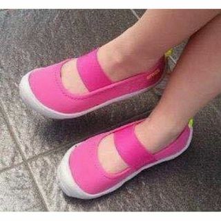 GIÀY SANDAL BÉ GÁI C.ROCS - THANH LÝ