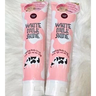 Tẩy tế bào chết Cathy Doll White Milk Shine Peeling Body Scrub 320ml Thái Lan