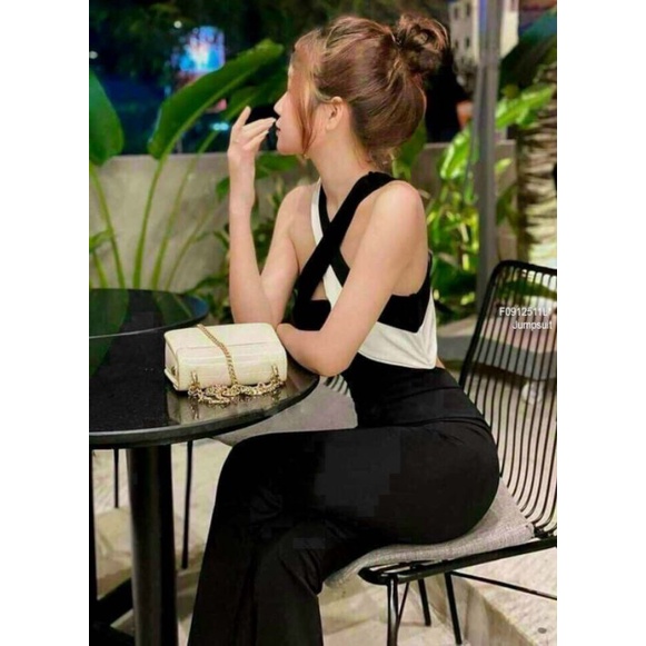 Jumpsuit umi đen dài pha trắng cổ yếm đắp chéo!0912