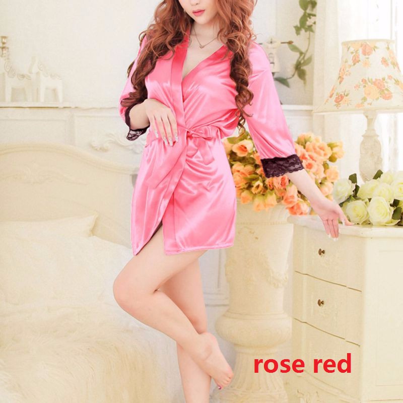 Đầm ngủ vải lụa mịn màn quyến rũ mang phong cách Kimono dành cho bạn gái