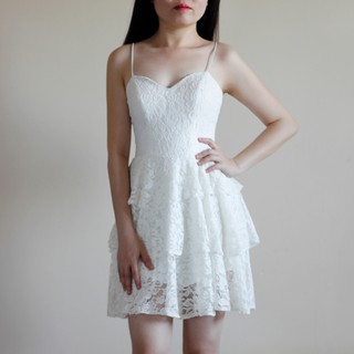Đầm ren tầng xòe đẹp màu trắng NEW