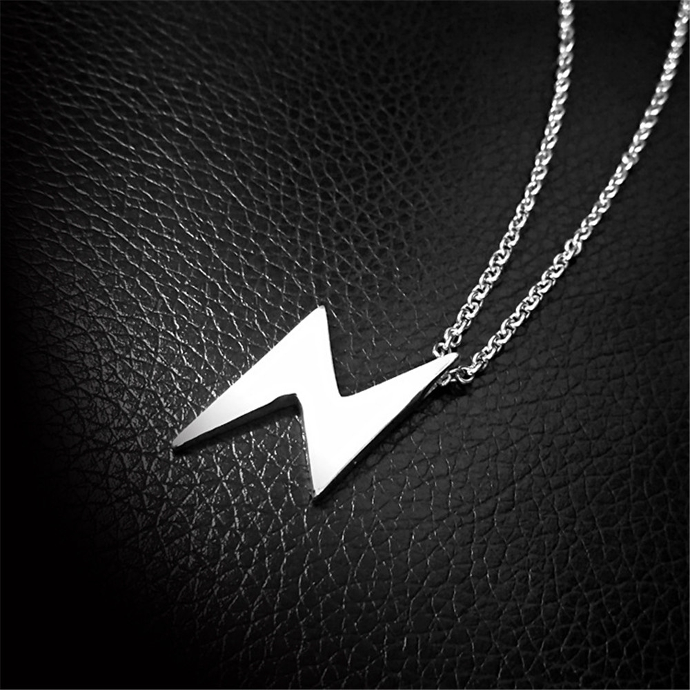 Vòng cổ mặt hình tia chớp sành điệu cho nam và nữ