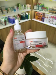 [ CHIẾT 10ML ] Huyết thanh trắng da G700